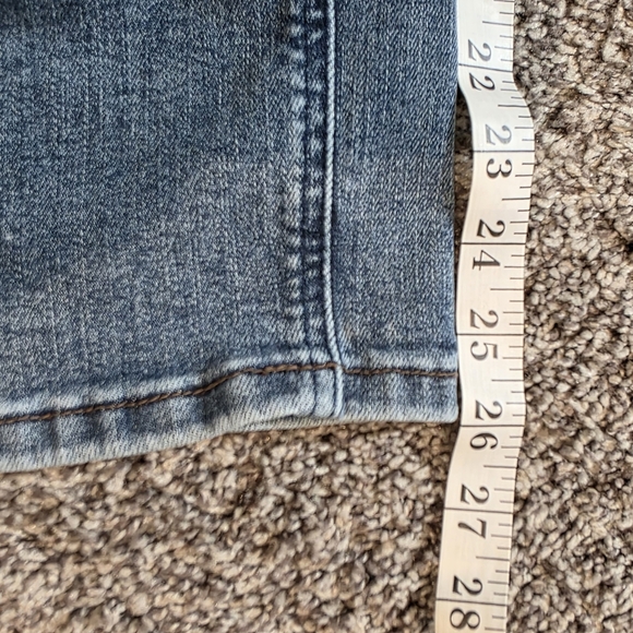 Judy Blue Distressed Jean High Rise 27" Inseam- SIZE 31 - Picture 6 of 6